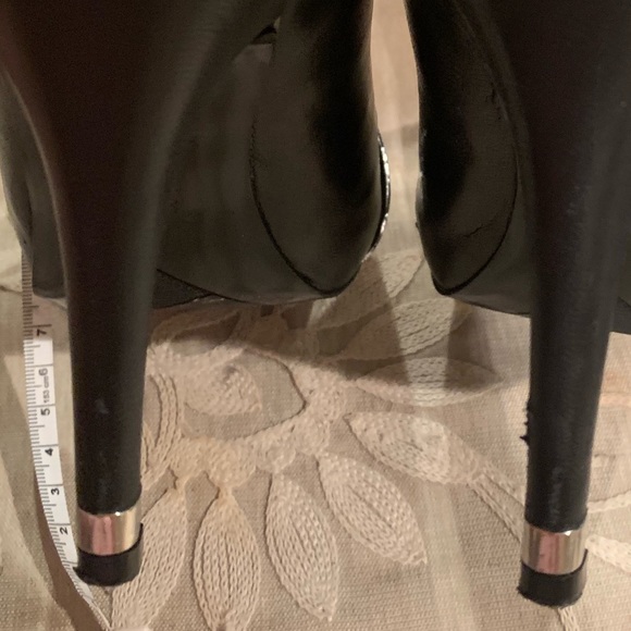 Marc Fisher Pumps - Picture 3 of 5